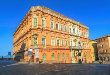 Perugia, İtalya, 3 Ekim 2021. Palazzo Gallenga Stuart, İtalyan Yabancılar Üniversitesi 'nin genel merkezidir. Barok tarzı saray 18. yüzyılda Giuseppe Antinori 'nin girişimiyle inşa edilmiştir.