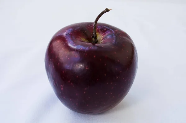 Κόκκινο Μήλο Λευκό Φόντο — Φωτογραφία Αρχείου
