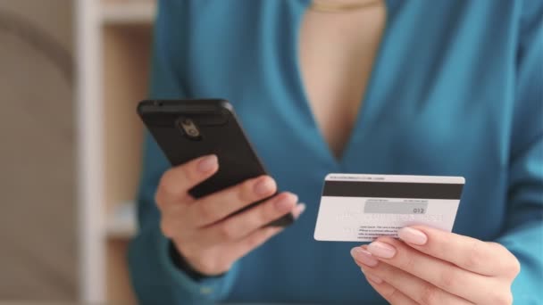 Pago sin efectivo operación bancaria tarjeta de crédito — Vídeos de Stock