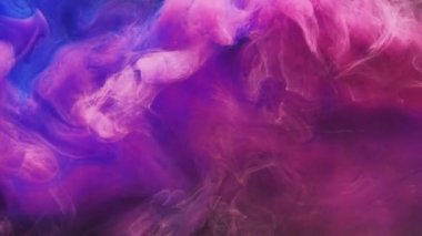 Boyalı su damlası renk sıvısı karışımı neon pembe mavi