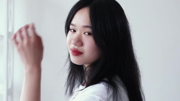 Asiatische Beauty-Spa-Kosmetik Gesicht frische Frauenhaut — Stockvideo