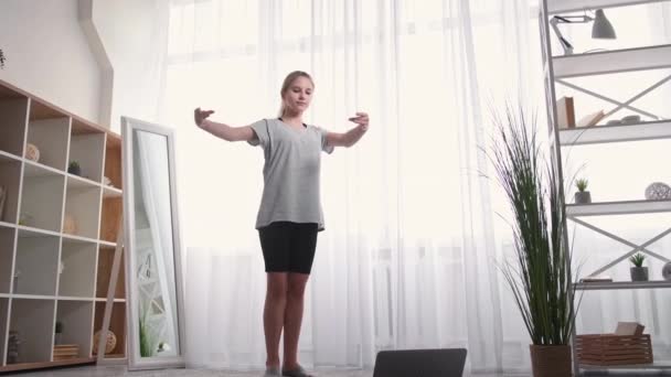 Ballet ejercicio en línea entrenamiento adolescente deporte — Vídeos de Stock
