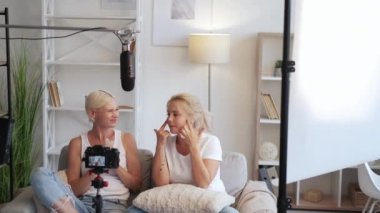 Güzellik vlog yüz gerdirme masaj kadınlar gua sha test