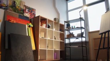 yaratıcı stüdyo sanatsal alan boyama araçları