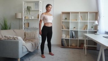 Evde zayıf kadın eğitmek sağlıklı sağlık mutluluğu