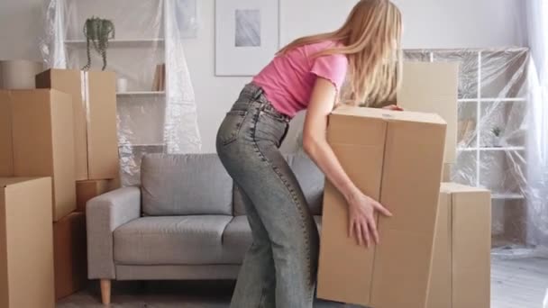 Költözés lakás tulajdon cucc új élet boldog — Stock videók