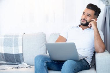 çevrimiçi proje Arap adam dijital teknolojisi