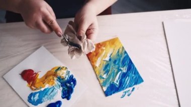 resim işini bitir kadın ressam sanatsal araçları