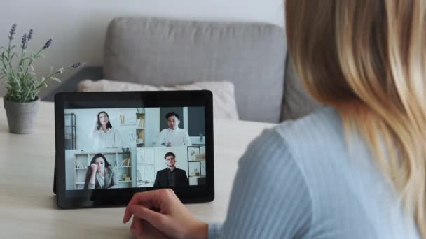 Online onderwijs vrouw spreker video conferentie — Stockvideo