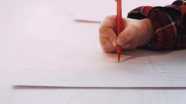 çizim çocuk sanatsal hobi yaratıcı zaman