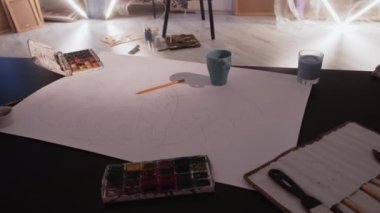 Sanat stüdyosu yaratıcı resim çizimi
