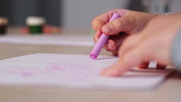 Живопис школа хобі творчість художній дитина — стокове відео