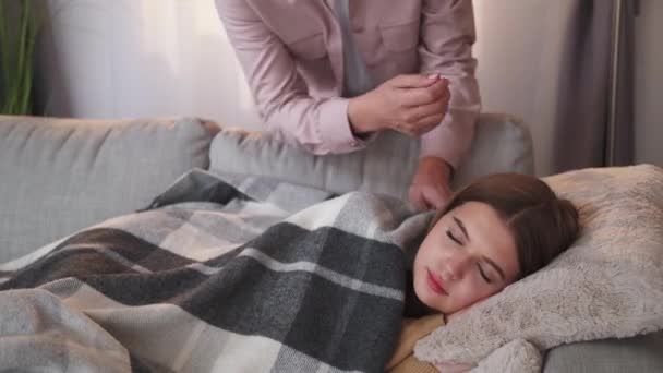 Mother love family care day sleep tired teenager — Vídeo de Stock