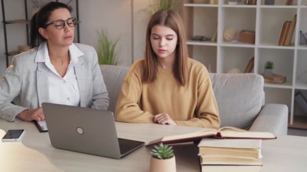 Home study pengetahuan testing kelas catch-up — Stok Video