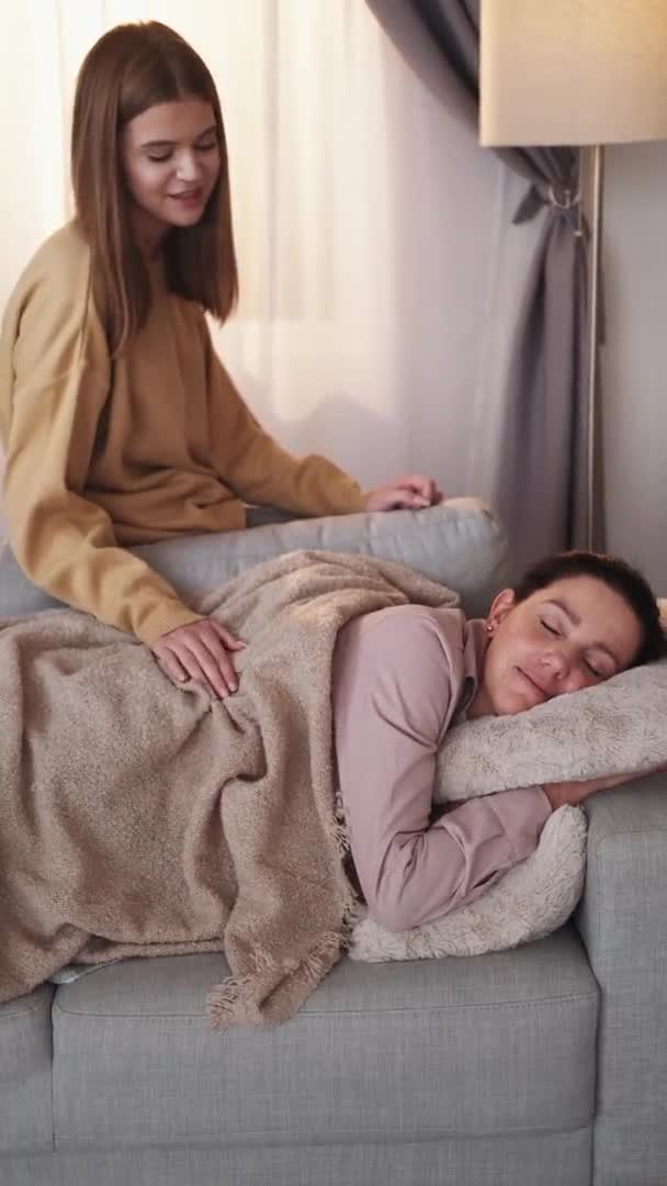 Daughter care sleeping mother family relationship — Vídeo de Stock