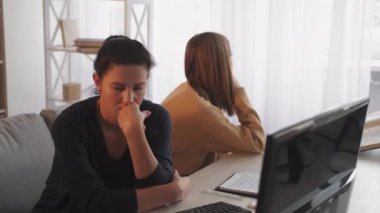 parents quarrel offended women family problem
