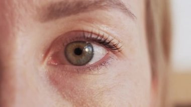 female sight ophthalmology problem health care