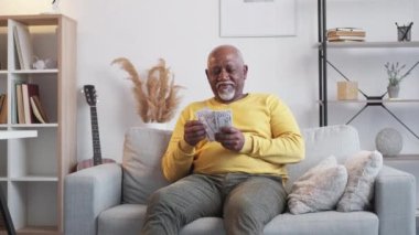 Emeklilik günü mutlu son sınıf mali geliri