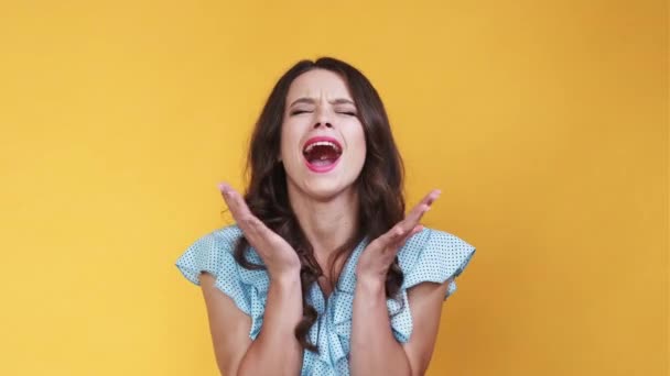 Kegembiraan ekspresi meme wanita pemenang sukacita — Stok Video