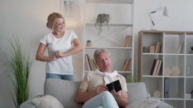 Aile, ebeveynlerin bütçe harcamalarına mal olur