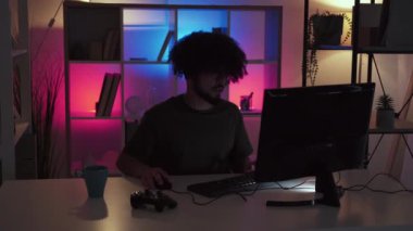 Erkek oyuncu yarışması eğlenceli gece eğlencesi