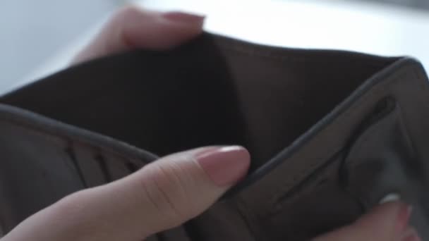 Tom plånbok konkurs fattigdom händer inga pengar — Stockvideo