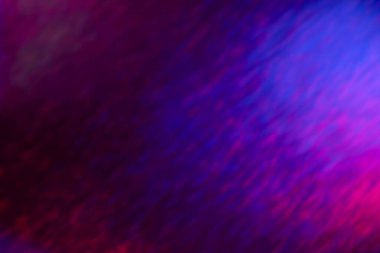 sönmüş ışıltı, neon parlak mor ışınlar.