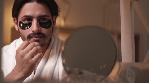 Mannelijke beauty zorg grooming routine verjonging — Stockvideo