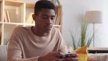 Kayıp Oyun Aletleri Bağımlılığı Adam Telefon Esport Evi