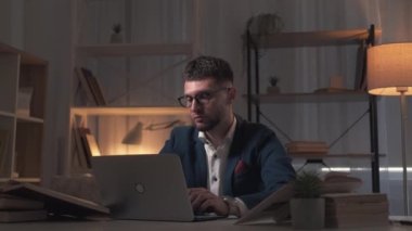 ev işi akıllı adam araştırma bilgileri yakışıklı