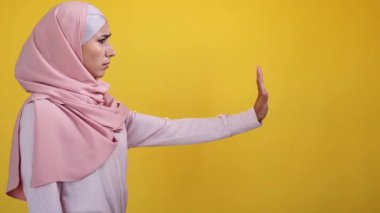 Jest yapmayı bırak, reddeden kızgın bir kadın yok.