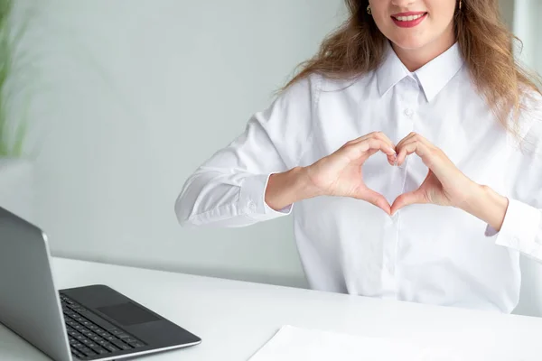 Lealtad corporativa oficina mujer inspirado trabajo — Foto de Stock