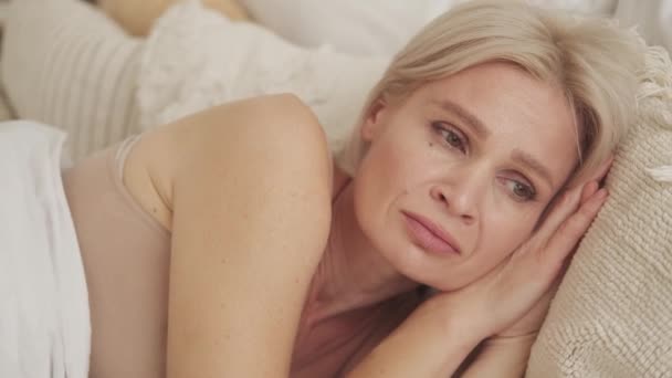 Sad woman overwhelmed depression problem consider — Stock Video