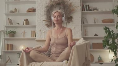 Ahenkli meditasyon günü huzur dolu bir denge.