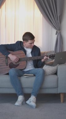 gitar kursu internet müzik sınıfı öğrencisiyim.