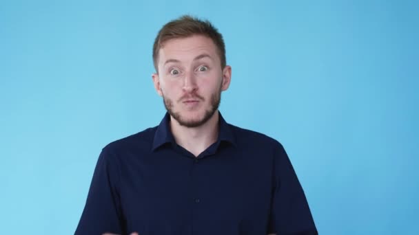 Wow reakcja wrażenie człowiek niespodzianka facet gif pętla — Wideo stockowe