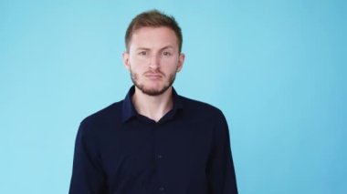 Öfkeli adam, öfke jesti Gif döngüsünü tehdit ediyor.