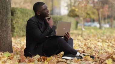 Uzaktan kumandalı bilgisayar parkının dışında çalış.