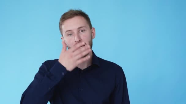 Jiný výraz nálada změna muž ruka gif smyčka — Stock video