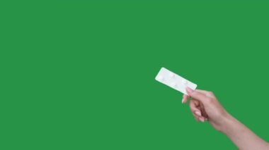 İlaç terapisi kadın el tableti.