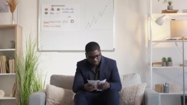 İş zenginliği para gelir mutlu zengin adam doları