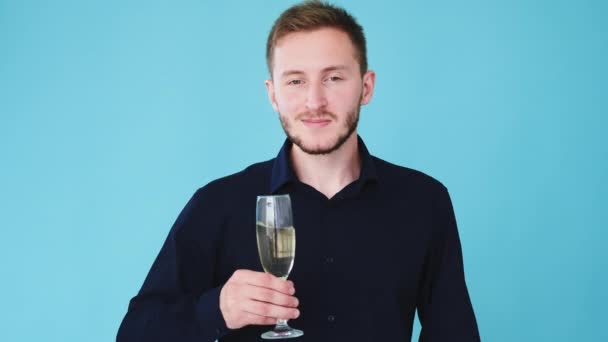 Viering toasten man champagne gif — Stockvideo