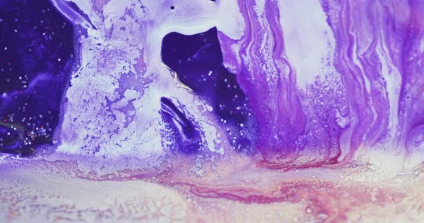 Pintura flotante mezcla de tinta acrílica líquido azul púrpura — Vídeo de stock