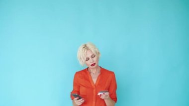 bank payment concentrated woman mobile operation