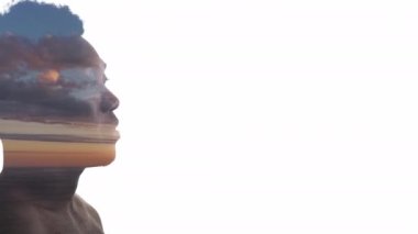 Günbatımında rüya görmek İlham veren adam gökyüzüne bakar