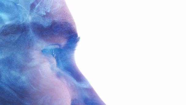 Πνευματική διαφώτιση αύρα ενέργεια πρόσωπο μπλε ομίχλη — Αρχείο Βίντεο