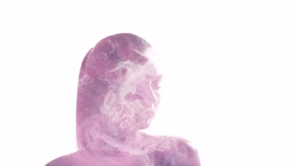 Aromathérapie guérison femme détendue parfum rose brouillard — Video