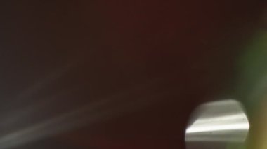 Lens alevi bokeh ışık bulanık ışınları karanlığı gizler