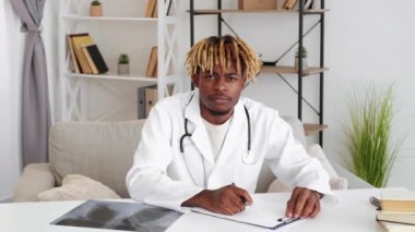 Doktor video görüşmesi çevrimiçi check-up ne danışmanlık