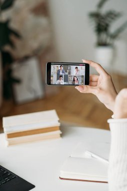 sanal sınıf mobil eğitim öğrencileri akıllı telefon